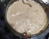 A picture of step 4 of Banana Nutella milk shake.