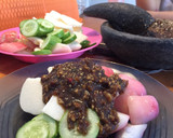 Foto langkah ke 4 dari resep Sambal rujak buah/sambal lotis maknyuss.