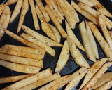 Foto del paso 2 de la receta: Merluza rebozada con papas fritas 2 versiones todo al horno