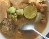 Foto langkah ke 5 dari resep Soto Kuning Bogor.
