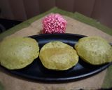 A picture of step 3 of Palak poori.