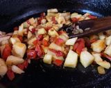 Foto del paso 3 de la receta: Arroz integral con verduras y frutas salteadas