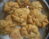 A picture of step 7 of Kesar Lobongo Lotika.