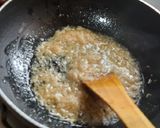 A picture of step 3 of Chinese shezwan sauce.
