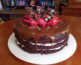 Foto del paso 5 de la receta: Torta Desnuda de Chocolate y Fresas 🍫🍓😋 // Naked Cake🤭