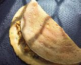 A picture of step 3 of Stuffed besan chilla.