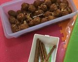 Foto langkah ke 5 dari resep Cilok (Isi Ebi Kriuk Bon Cabe & Sosis).