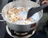 A picture of step 4 of Spring roll.