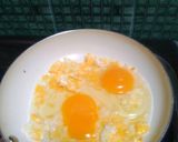 Foto langkah ke 7 dari resep Keju Omelet aka Telor Dadar Keju#Keto.