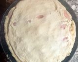 Foto del paso 8 de la receta: Pizzas caseras estilo Porteño (Pizza Rellena, Jamón crudo con albahaca y Especial)