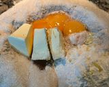 Foto del paso 1 de la receta: Pastafrola de harina integral reducida en azúcar
