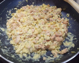 Foto del paso 7 de la receta: Revuelto de salmón fresco y gambas