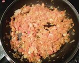 Foto del paso 2 de la receta Tortilla de patatas a la boloñesa de cerveza
