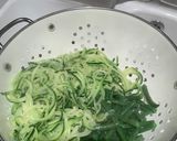 A picture of step 4 of Courgetti with pesto and green beans.