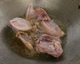 Foto langkah ke 2 dari resep Ayam Kecap Pedas.