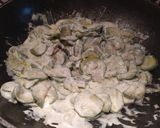 Foto del passaggio 12 della ricetta Quiche rossa alle zucchine