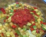 Foto del paso 5 de la receta: Pollo con pisto