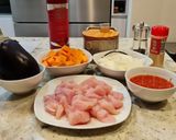 Foto del paso 1 de la receta: Guiso de pollo con berenjena y boniato