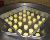 Foto langkah ke 2 dari resep Cookies Maizena Susu (oven-wajan).