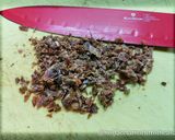 Foto del passaggio 3 della ricetta Filetti di Trota al Forno con Ceci, Radicchio e Granella di Missoltino