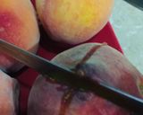 A picture of step 2 of Canned Peaches.