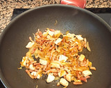 Foto del paso 2 de la receta: Arroz frito con pollo y bacon