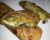 A picture of step 4 of Hara Bhara Kathi Roll.