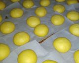 Foto langkah ke 5 dari resep Donat maizena empuk menul lembut.
