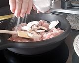 Foto del paso 6 de la receta: Galette con pollo, champiñones y espinacas