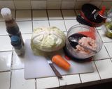 รูปขั้นตอนการทำที่ 1 ของ กะหล่ำปลียัดไส้ไก่สับ