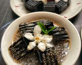 Hình bước làm 6 của món Chè Thạch Đen Nước Dừa Hạt Chia