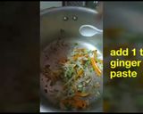 A picture of step 3 of Fried rice with spinach and pineapple.