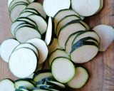 Une image de l'étape 1 de Tarte courgette ricotta.