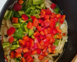 Foto del paso 5 de la receta: Jamoncitos de pollo guisados con boniato y tomate