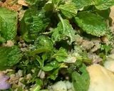 รูปขั้นตอนการทำที่ 5 ของ ลาบ ลูกชิ้นปลาภูเก็ตทอด หมูสับ