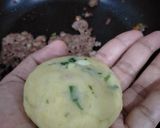 Foto langkah ke 6 dari resep Perkedel kentang isi daging.