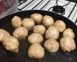 Foto langkah ke 3 dari resep Bakso Tengiri Goreng.