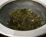 A picture of step 2 of Kiwi mint lemonade.