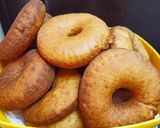 A picture of step 9 of Coconuts doughnuts.