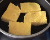 Foto del paso 6 de la receta: Camarones sobre polenta grillada con puré de dátiles y reducción de queso