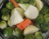 Foto del paso 4 de la receta: Wok de Coles de Bruselas y Panceta Ahumadas en Mantequilla y BBQ