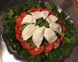 Une image de l'étape 6 de Salade de céleri branche aux tomates,mozzarella di buffala et persil.
