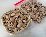 عکس مرحله 1 از دستور دو روش برای نگهداری قارچ