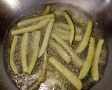 A picture of step 4 of Zucchine chips.
