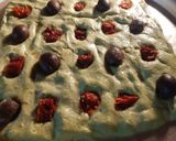 Foto del paso 6 de la receta: Focaccia sin gluten con tomates secos y aceitunas negras