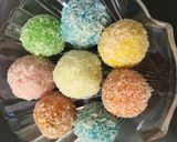A picture of step 4 of Rainbow Coconut Balls.