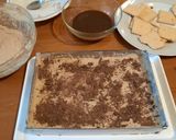 Foto del passaggio 11 della ricetta Dolce al caffè e mascarpone con cioccolato