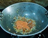 A picture of step 2 of Paneer Lababdar.