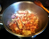Foto del paso 3 de la receta: Estofado de patata con espárragos silvestres y carne de cerdo