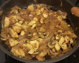 Foto del paso 9 de la receta: NoodlesThai Stile de Pollo y Champiñones con Jengibre y Cúrcuma